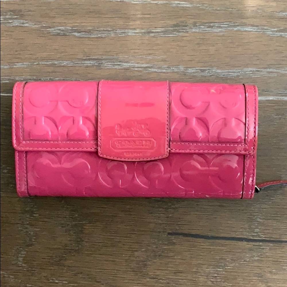 COACH pink wallet